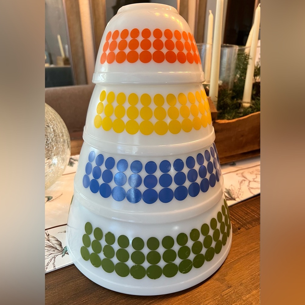 Vintage HTF Full Pyrex Dot Set